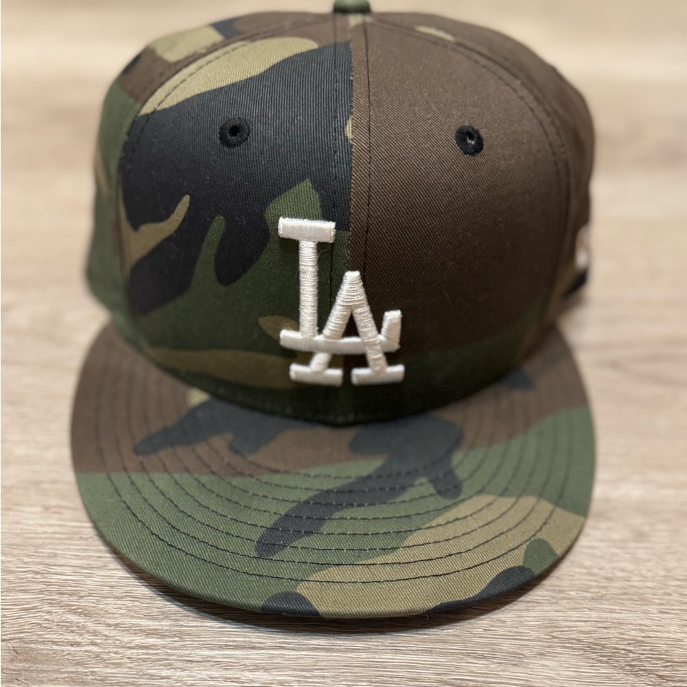 Men’s New Era Los Angeles SnapBack Hat - Picture 2 of 7